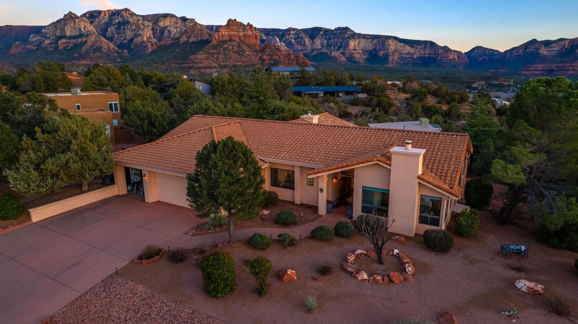 5 Bed 3 Bath Uptown Sedona-Game Room-Sauna-Cold Plunge-Jacuzzi-Gym Ngoại thất bức ảnh