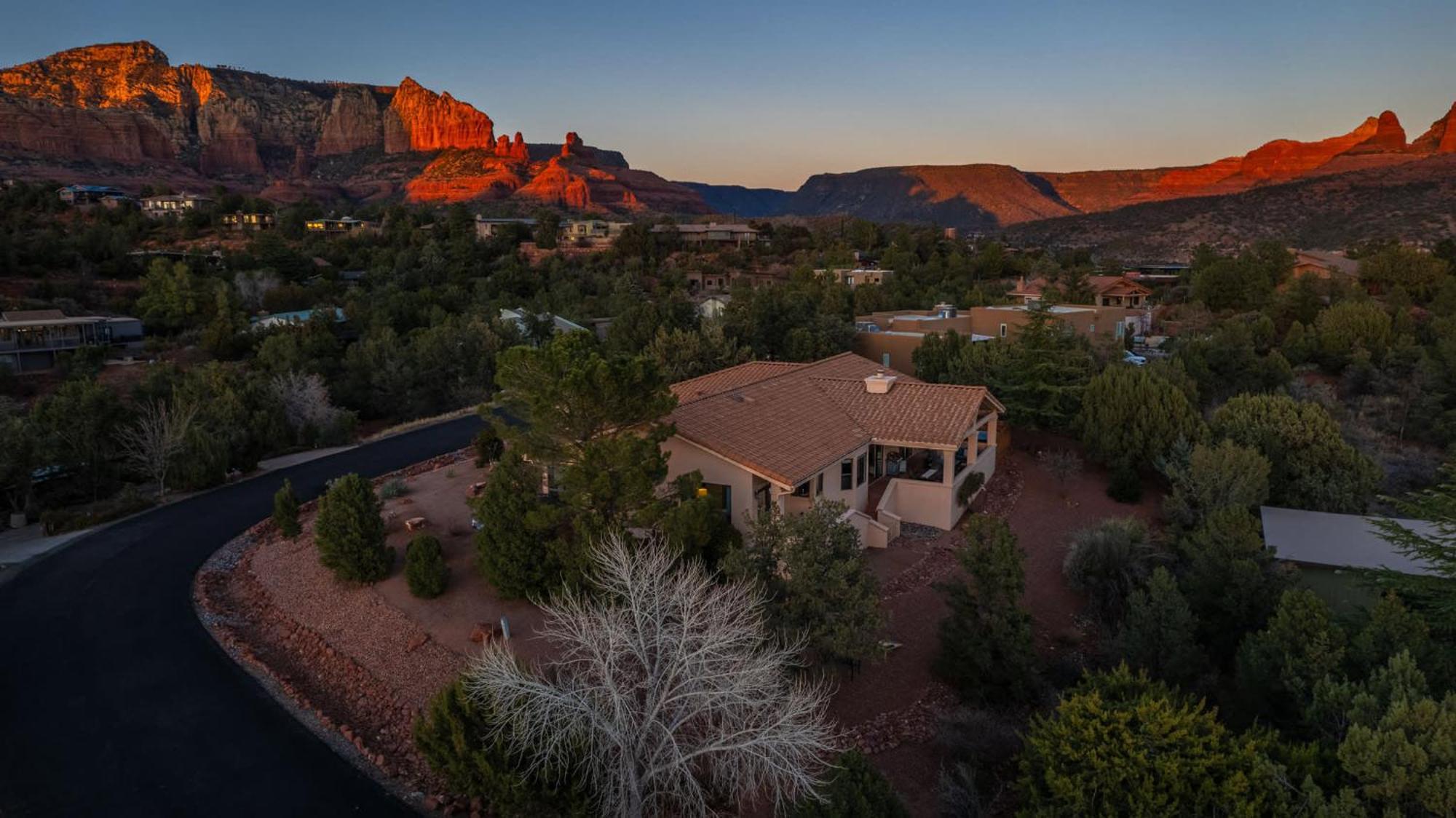 5 Bed 3 Bath Uptown Sedona-Game Room-Sauna-Cold Plunge-Jacuzzi-Gym Ngoại thất bức ảnh